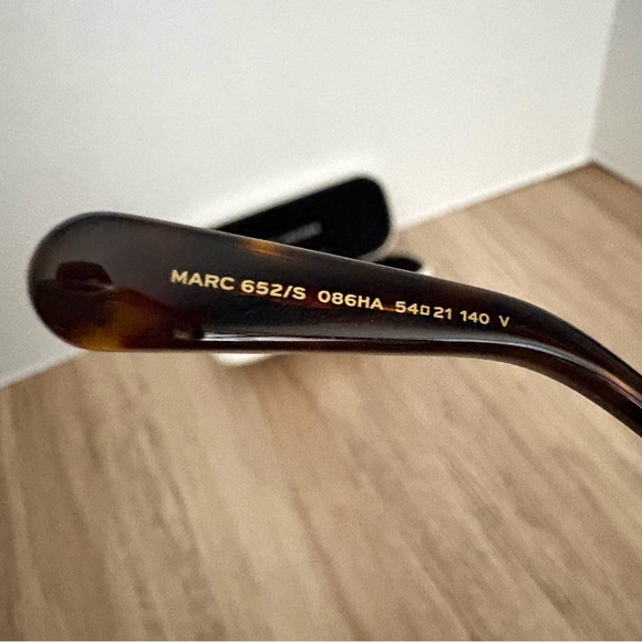 Marc Jacobs Square Sunglasses in Dark Tortoise with Gradient Lenses main image 5